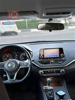 نيسان ألتيما